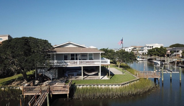 "Easy Day" is a 4 bedroom, 2 bath Waterfront Home, NOW Pet Friendly