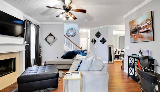 Elegant 4BR Home Near Cobb Hospitals & Braves Stadium
