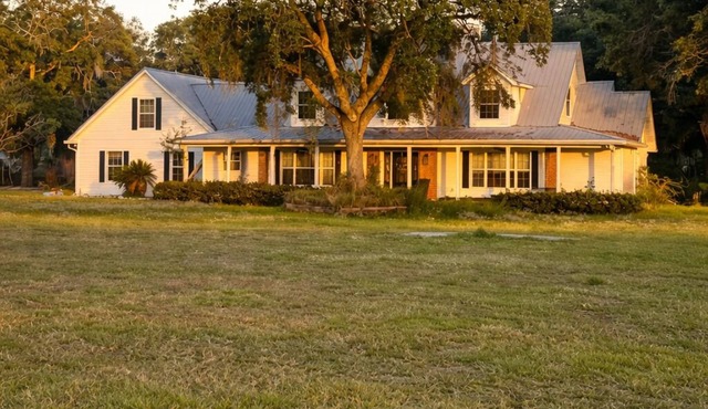 Escape to Our 7bed room Modern Farmhouse Retreat in Wesley Chapel