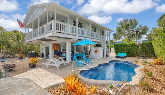 Experience the relaxing vibe at Heavens Reel, a spacious 3-bedroom canal home in Tavernier.