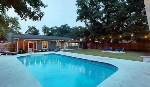 FamilyFriendly-Close 2 PI&Downtown-Pets+FencedYard
