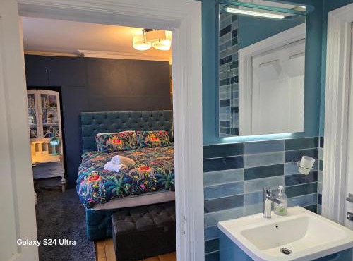 Great Central self-contained flat