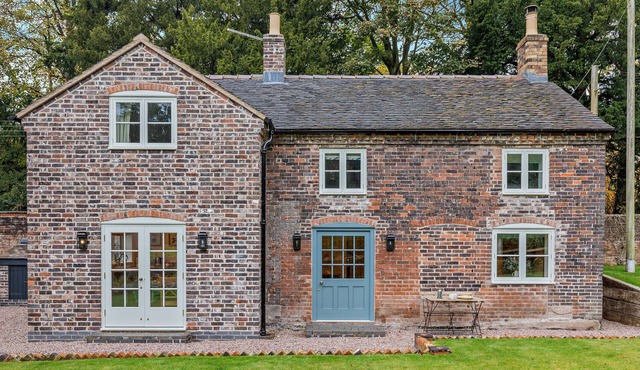 Hall Cottage - Two Bedroom House, Sleeps 4