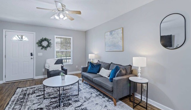 Hikes, White Oak-Fire Pit, Fast Wifi, Free Parking