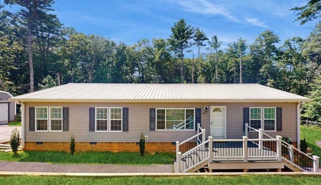 Hillside Manor Cabin