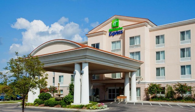 Holiday Inn Express Hotel & Suites - Concord by IHG