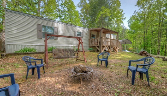"Home Base" - 2 Bed/2 Bath Pet Friendly Summer Vacation Availability