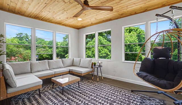 Home Base on Hicks | Relax, Explore & Gather