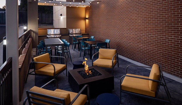 Home2 Suites By Hilton Memphis Downtown
