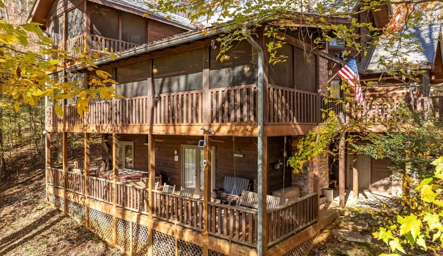 Hot Tub, Game Room - Your Perfect Cabin Getaway!