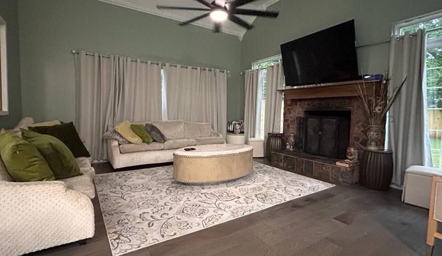 Huge 7 Bedrooms Contemporary Southern Elegance