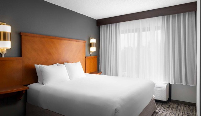Hyatt Place Chantilly Dulles Airport South