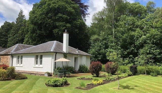 Ideal location on the border between Perthshire and Angus.