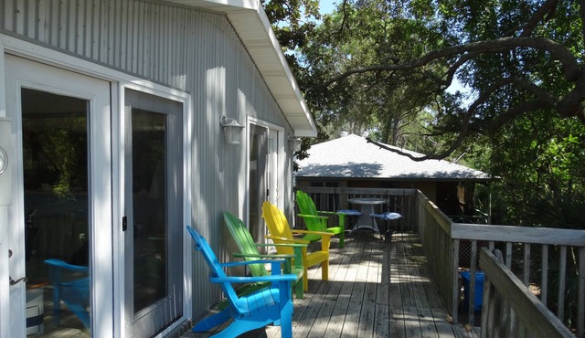 Immaculate and Pet Friendly 2 BR 2 Bath House on Tybee's North End!