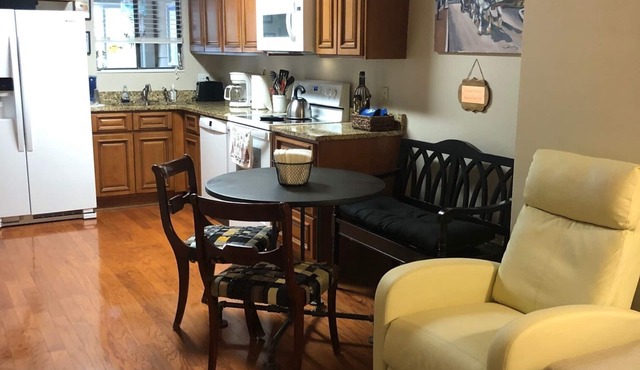 Indoor/outdoor pool 2 Bed 2 Bath 1st Level short walk to beach. Smoking unit.