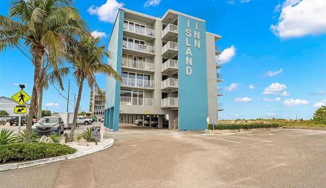 Island Inn Beach Resort