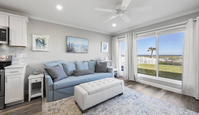 Jacksonville Beach Front Paradise-Close to Mayo