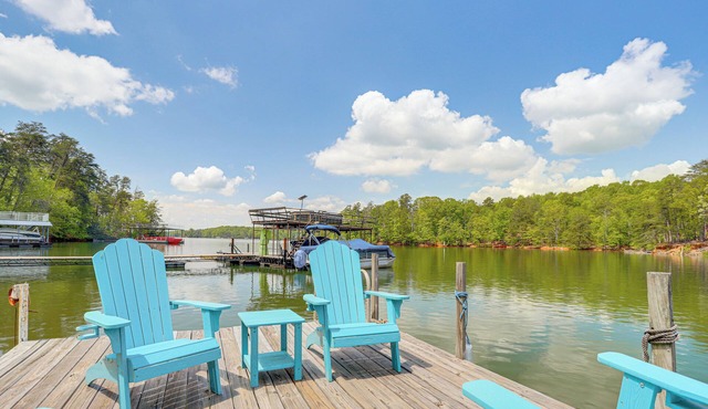 Lake Lanier Living! Retreat w/Dock, Deck & Sauna