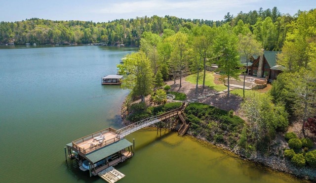 Lakefront Family Retreat: Dock, Firepit & Mtn View