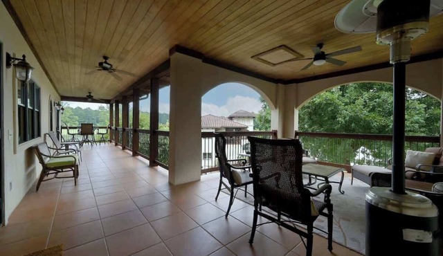 Lakeside Veranda Villa - 2Bed/2Bath in Cuscowilla