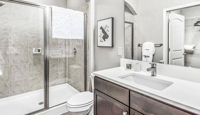 Landing at Artisan at Brightleaf - 2 Bedrooms in Downtown Durham