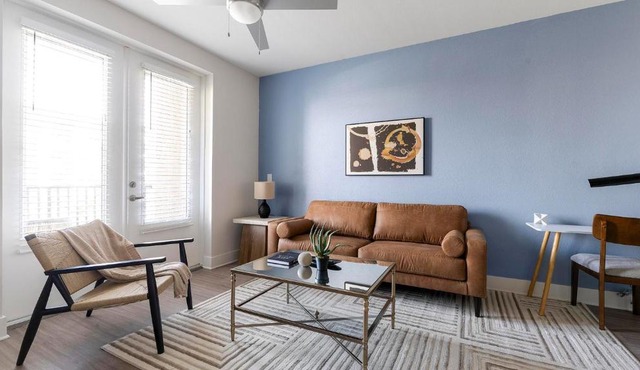 Landing Beautiful 1BD Gym