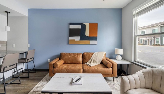 Landing | Beautiful 3BD, Rooftop Lounge, Gym