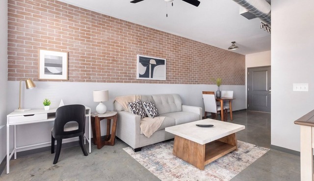 Landing | Chic 1BD, Game Room, Gym