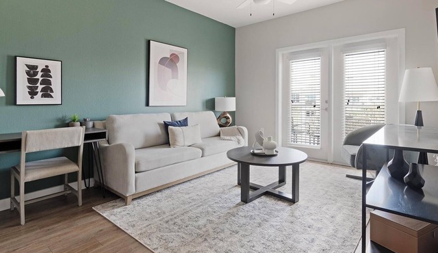 Landing | Chic 1BD, Gym, Clubhouse