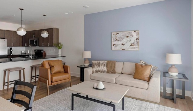 Landing | Chic 1BD, Pool, Clubhouse