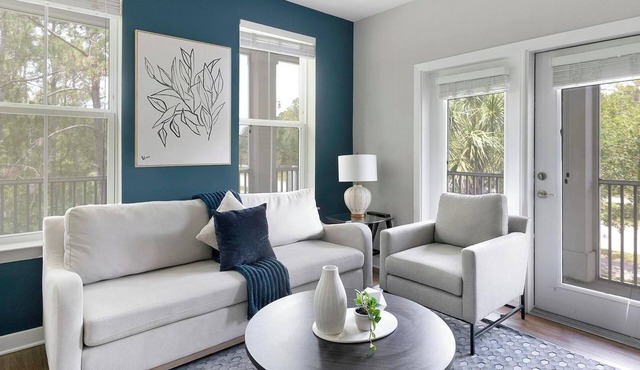 Landing | Chic 2BD, Clubhouse, Gym