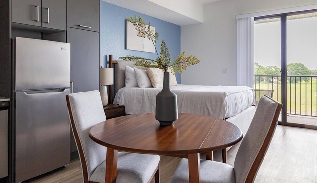 Landing | Chic Studio, Gym, Clubhouse