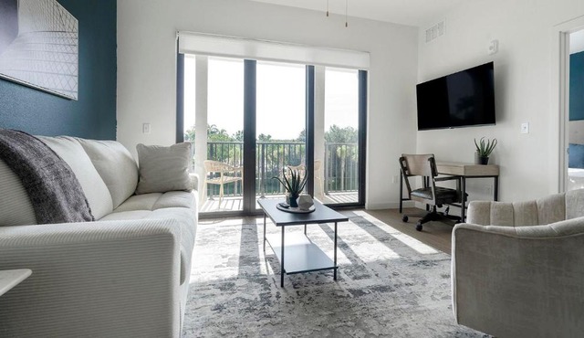Landing Incredible 1BD Pool Gym