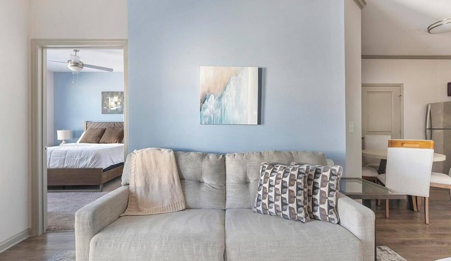 Landing | Incredible 2BD, Pool, Gym