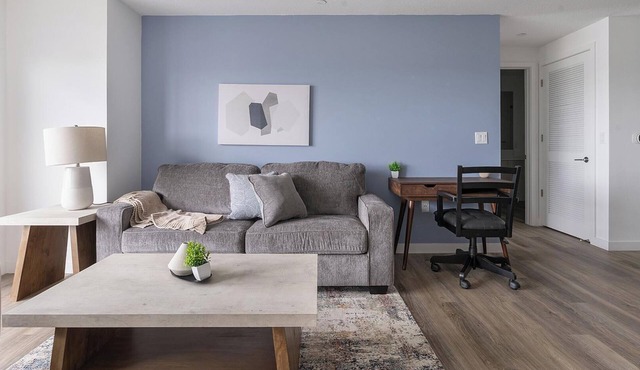 Landing | Incredible 2BD, Pool