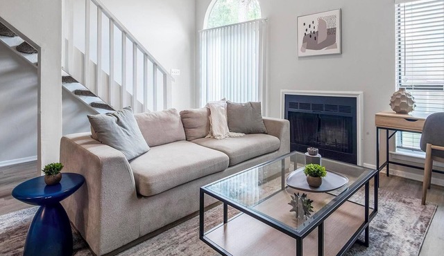 Landing | Incredible 2BD, Gym, Clubhouse