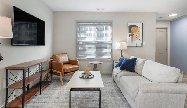 Landing | Incredible 2BD, Tennis Court, Gym