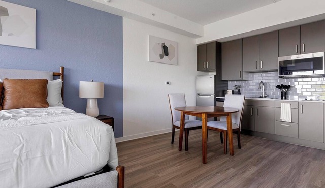 Landing | Incredible Studio, Gym, Courtyard