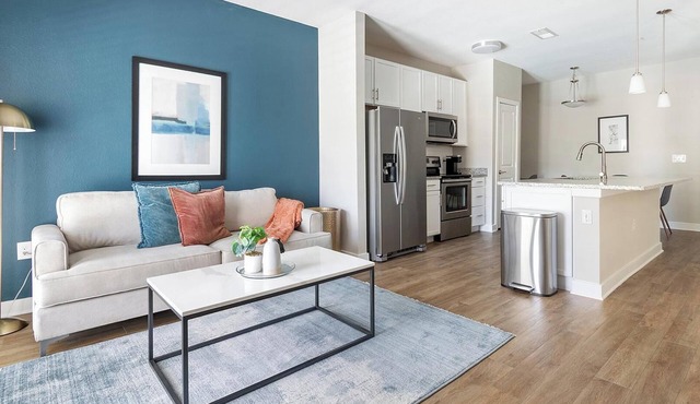 Landing | Spectacular 1BD, Gym, Pool