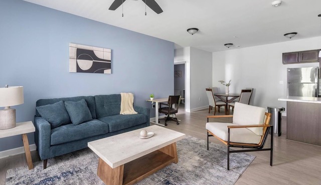 Landing | Spectacular 2BD, Pool, Clubhouse
