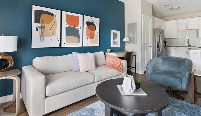 Landing | Stunning 1BD, Clubhouse, Pool