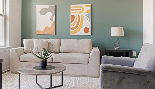 Landing | Stunning 1BD, Clubhouse, Gym