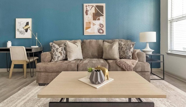 Landing | Stylish 1BD, Gym, Game Room