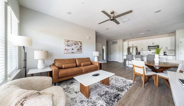 Landing | Stylish 2BD, Gym, Pool
