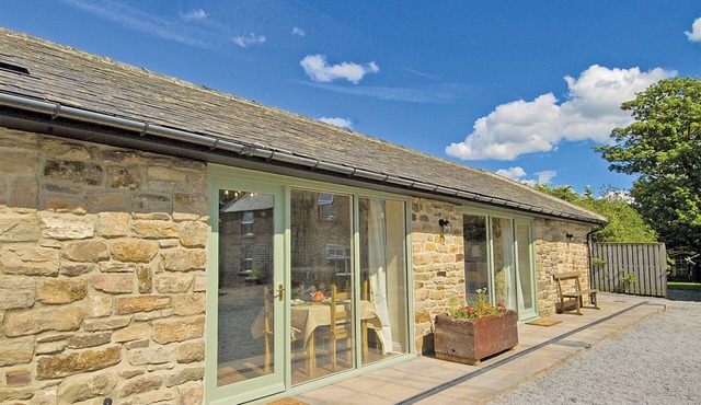 Lapwing Cottage - E5028