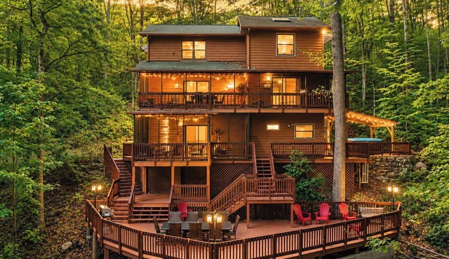 Laurel Cove | Private Creek 5 Acres Hot Tub!
