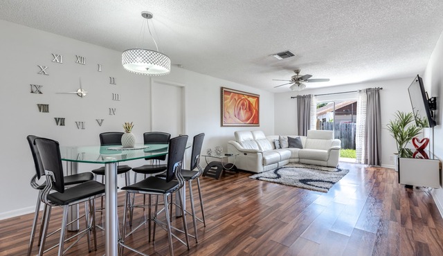 Lovely Home in the Heart of Wellington
