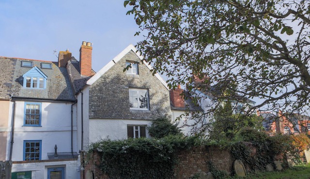 Lovingly restored, spacious and centrally located two floor apartment