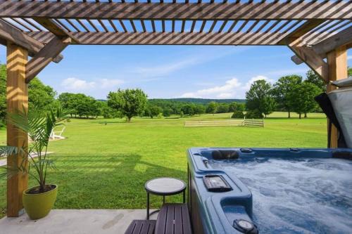 Luxury Golf Course Retreat with Mountain Views