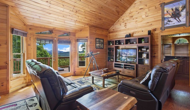Luxury Mountain Cabin on 10 Acres